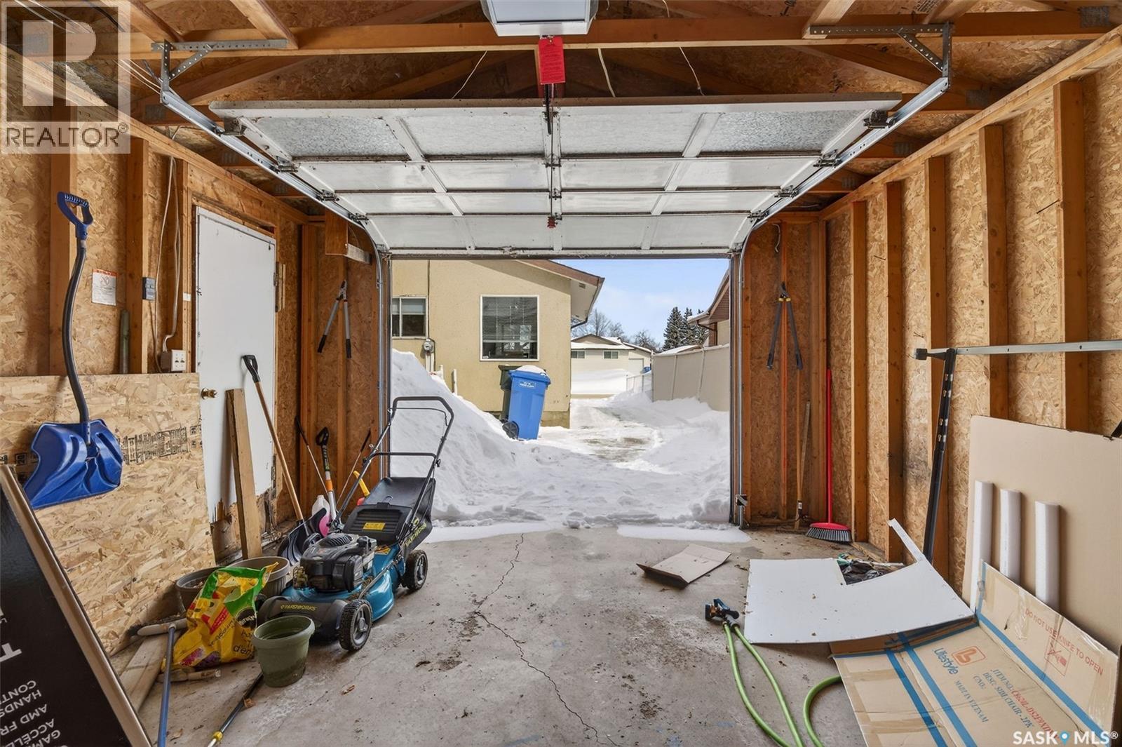 555 32nd Street W, Prince Albert, Saskatchewan  S6V 6B7 - Photo 33 - SK031515