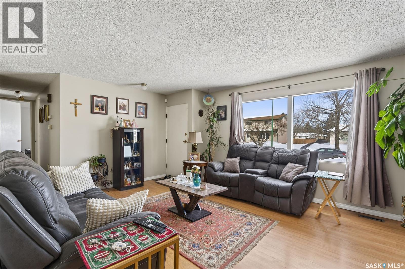 555 32nd Street W, Prince Albert, Saskatchewan  S6V 6B7 - Photo 5 - SK031515