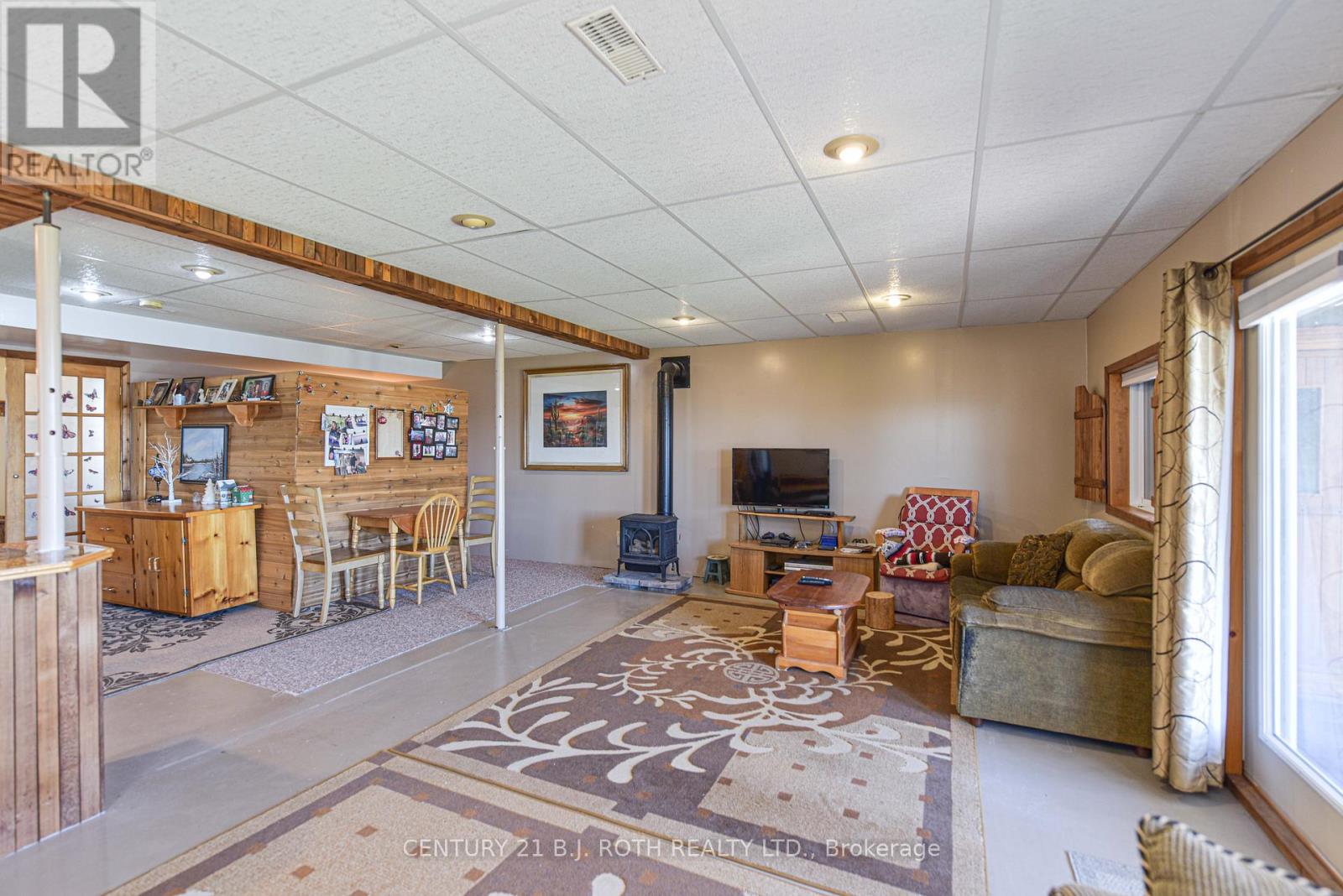 3801 Wood Avenue, Severn (West Shore), Ontario  L3V 6H3 - Photo 17 - S12936186