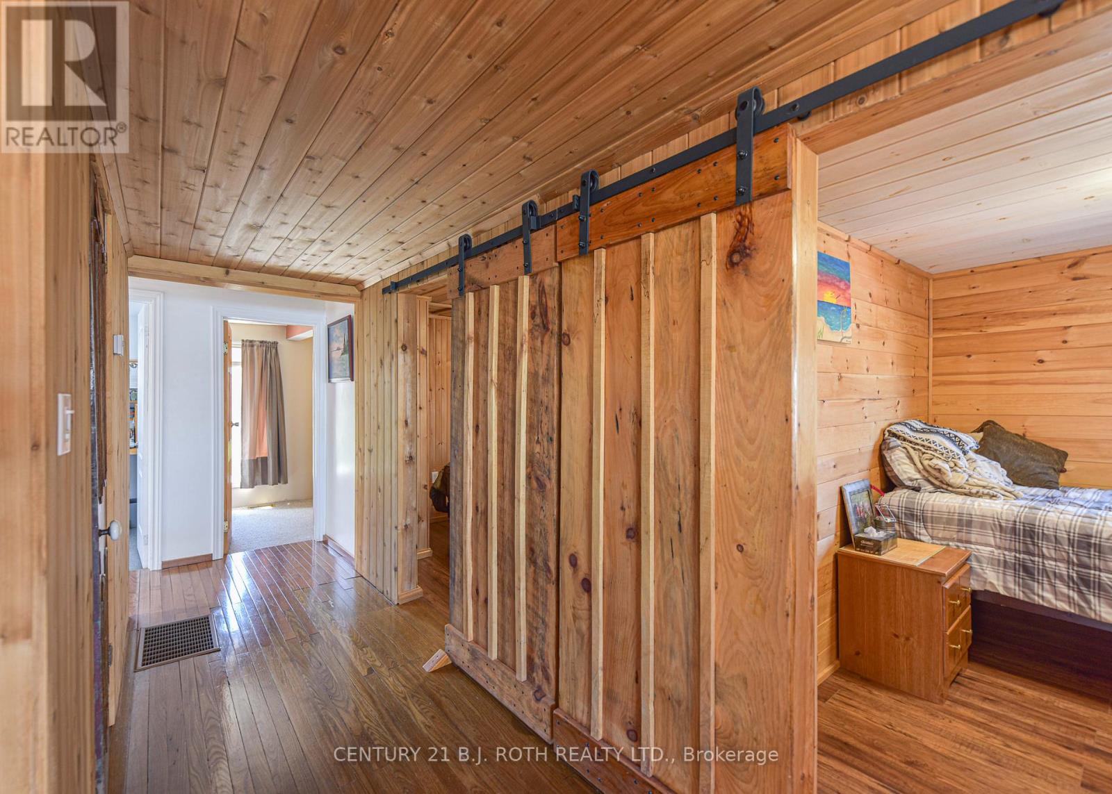 3801 Wood Avenue, Severn (West Shore), Ontario  L3V 6H3 - Photo 27 - S12936186