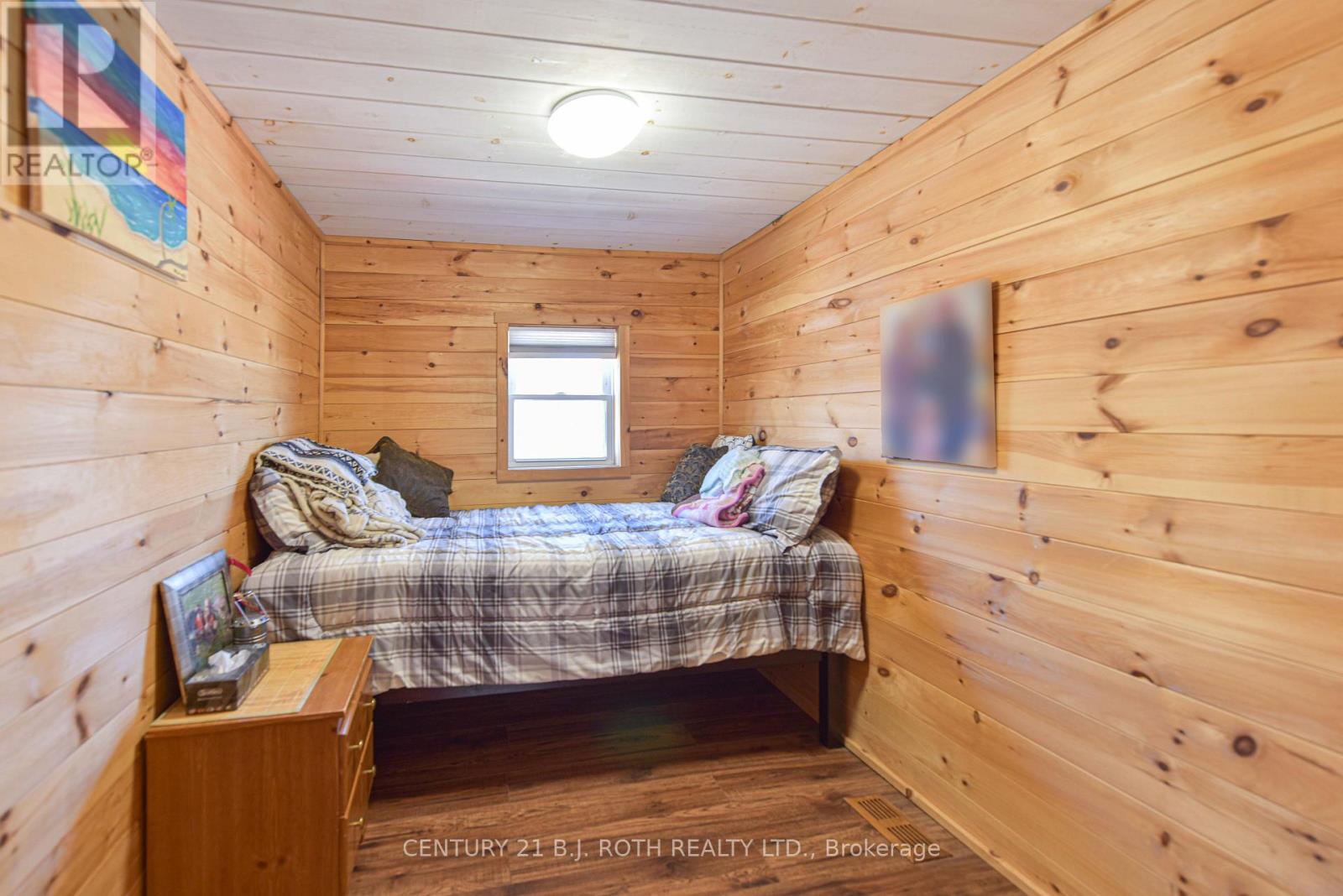 3801 Wood Avenue, Severn (West Shore), Ontario  L3V 6H3 - Photo 35 - S12936186