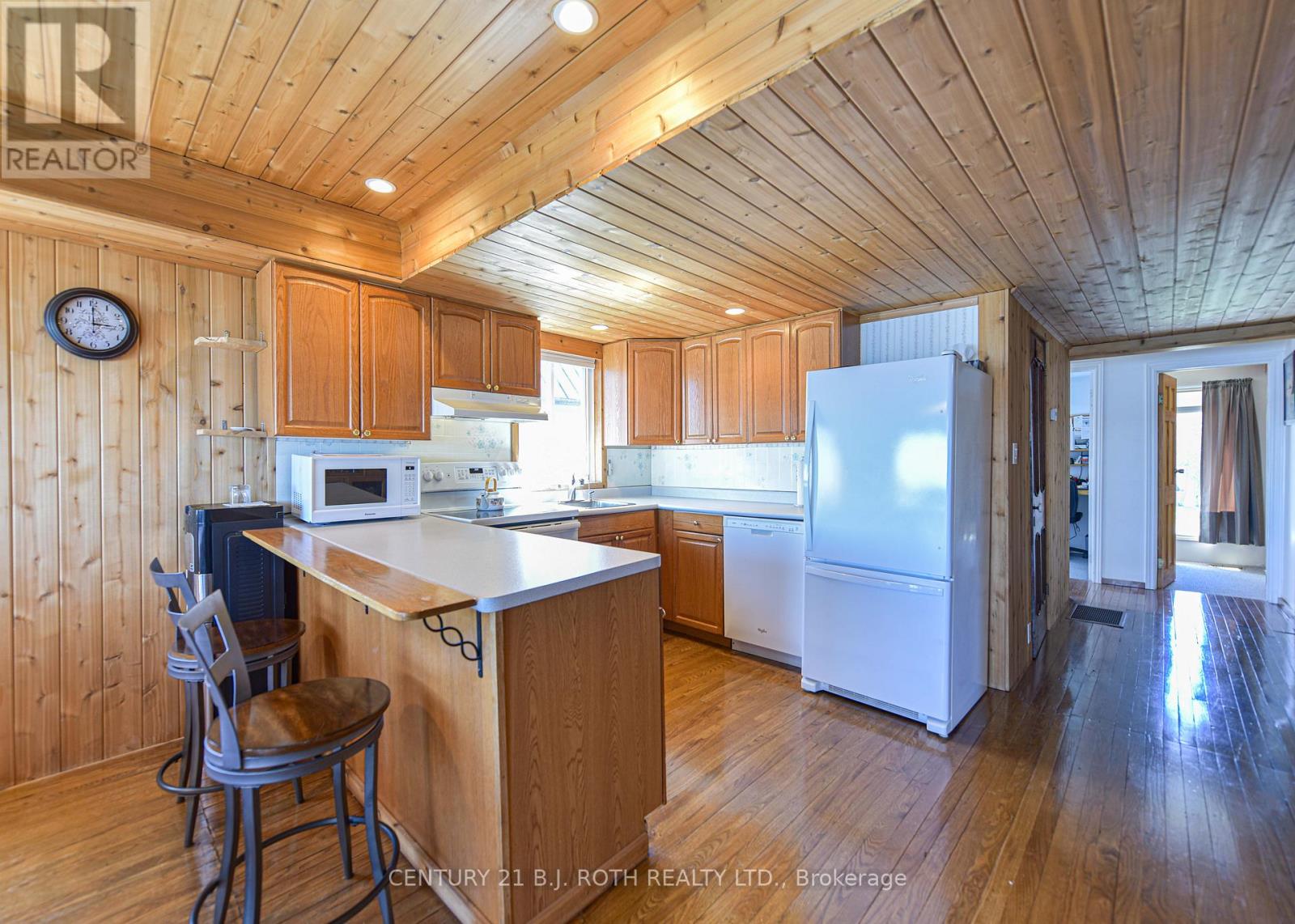 3801 Wood Avenue, Severn (West Shore), Ontario  L3V 6H3 - Photo 36 - S12936186