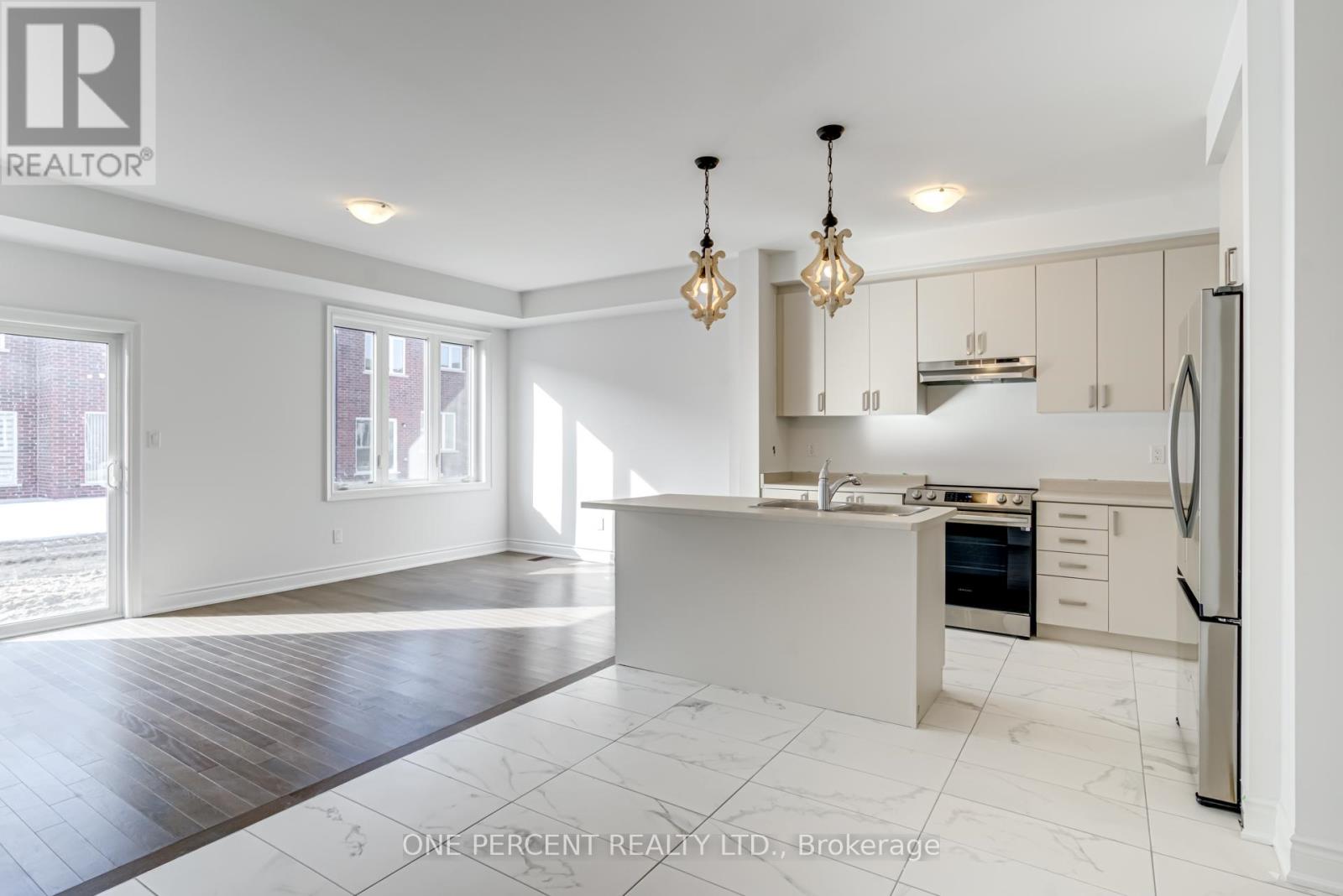 34 Autumn Drive, Wasaga Beach, Ontario  L9Z 0K7 - Photo 11 - S12936190