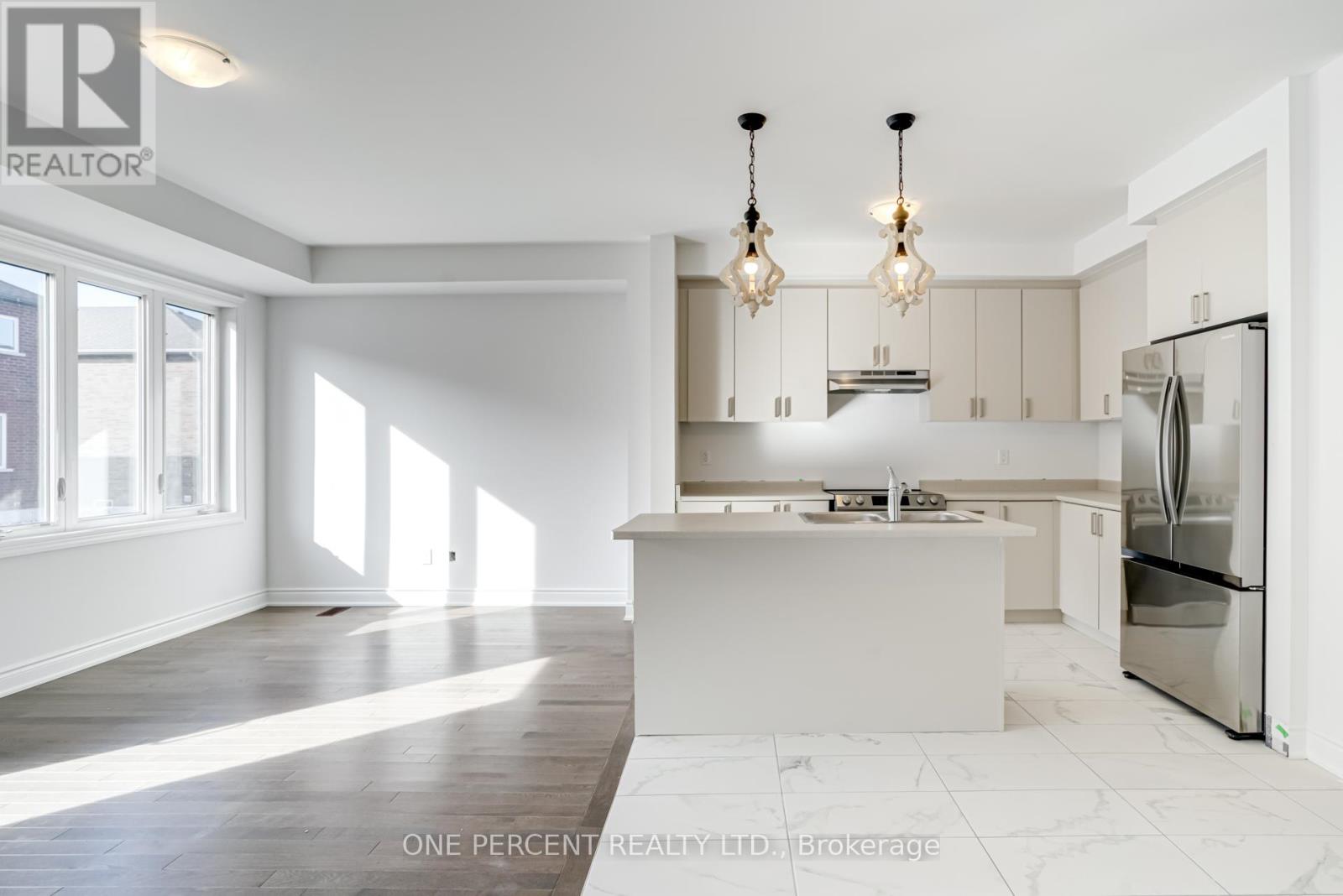 34 Autumn Drive, Wasaga Beach, Ontario  L9Z 0K7 - Photo 12 - S12936190