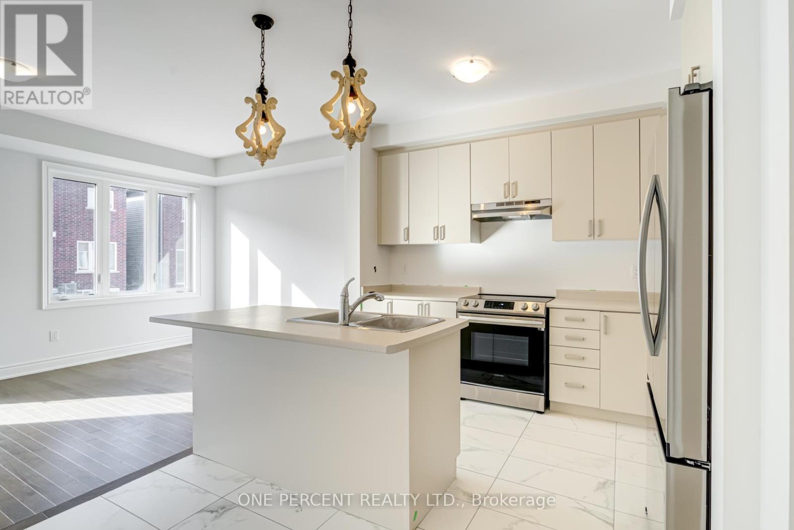 34 Autumn Drive, Wasaga Beach, Ontario  L9Z 0K7 - Photo 13 - S12936190