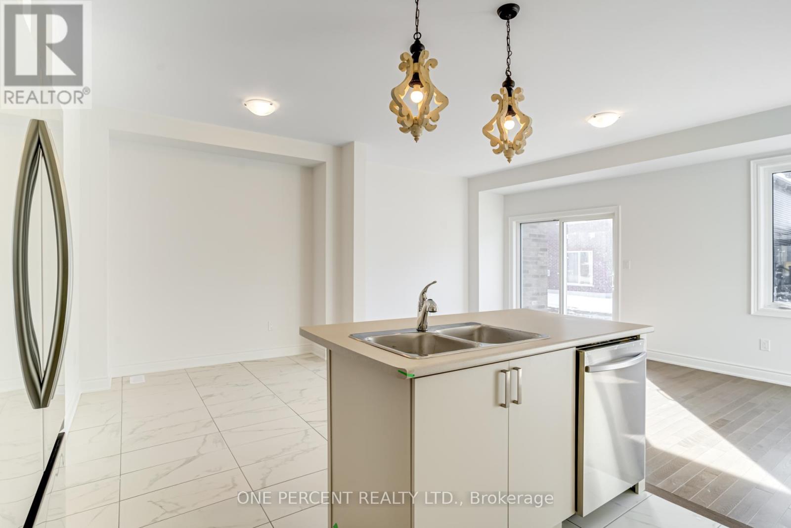 34 Autumn Drive, Wasaga Beach, Ontario  L9Z 0K7 - Photo 18 - S12936190