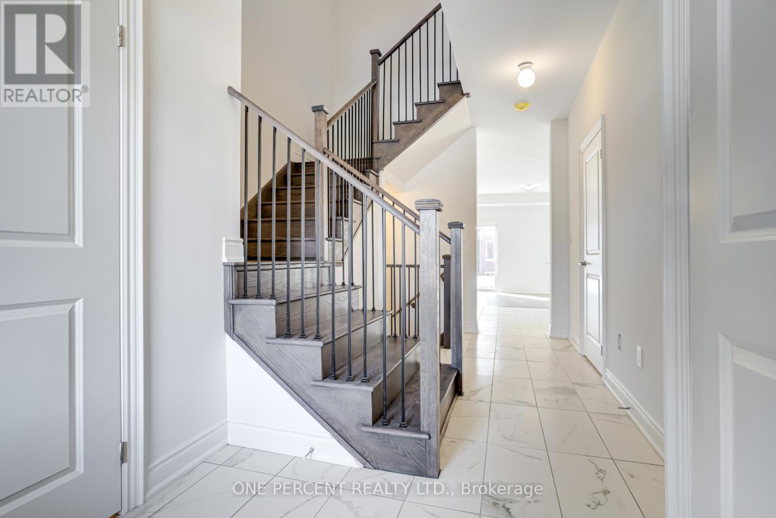 34 Autumn Drive, Wasaga Beach, Ontario  L9Z 0K7 - Photo 4 - S12936190