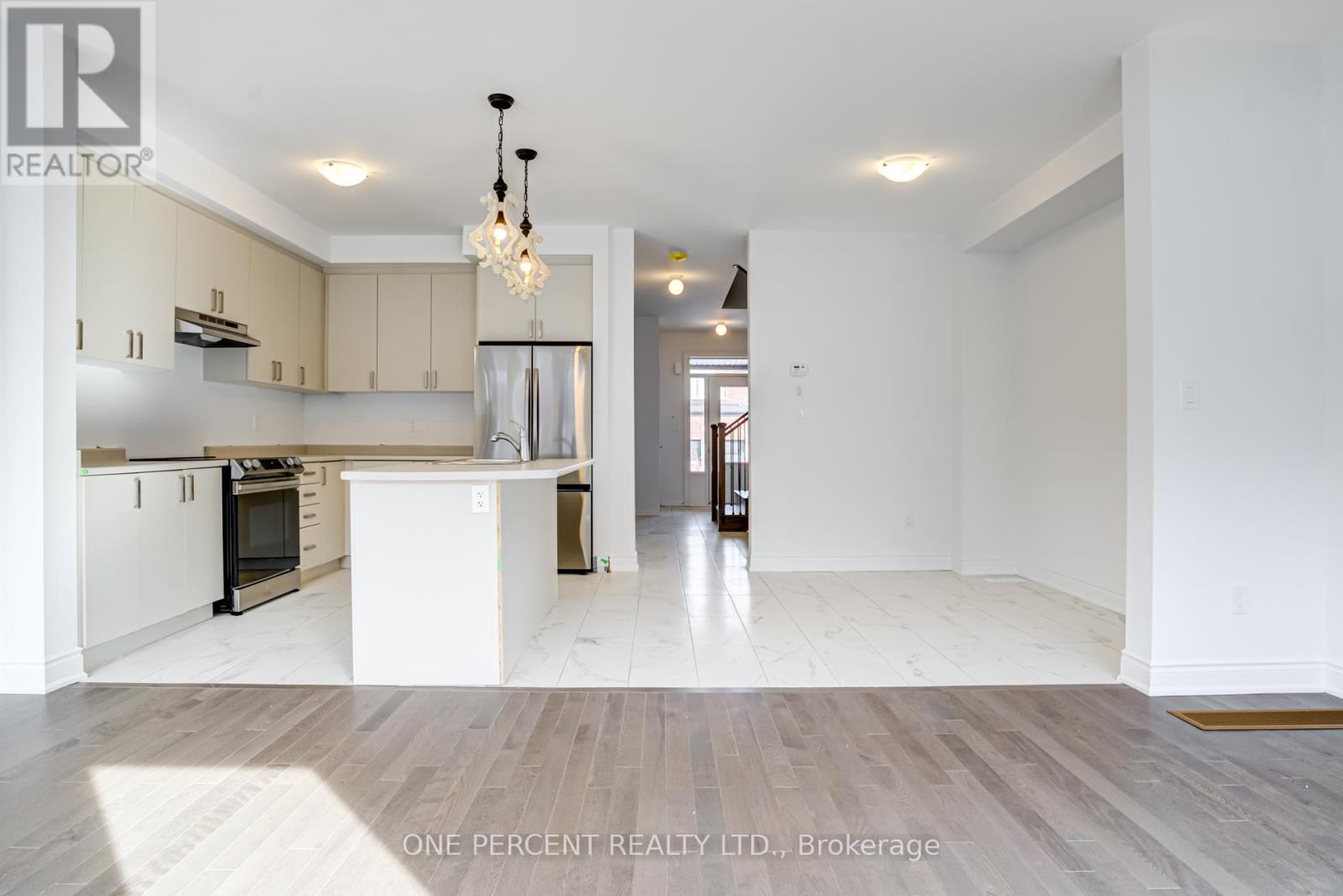 34 Autumn Drive, Wasaga Beach, Ontario  L9Z 0K7 - Photo 6 - S12936190