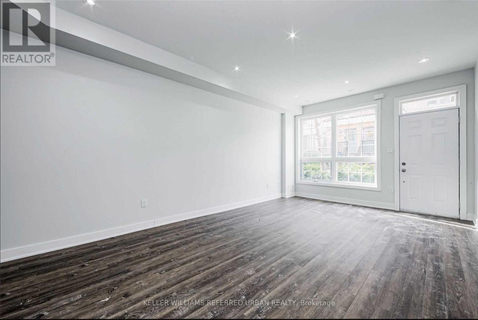 21 - 17 Powerhouse Street, Toronto, Ontario  M6H 4K4 - Photo 4 - W12932000