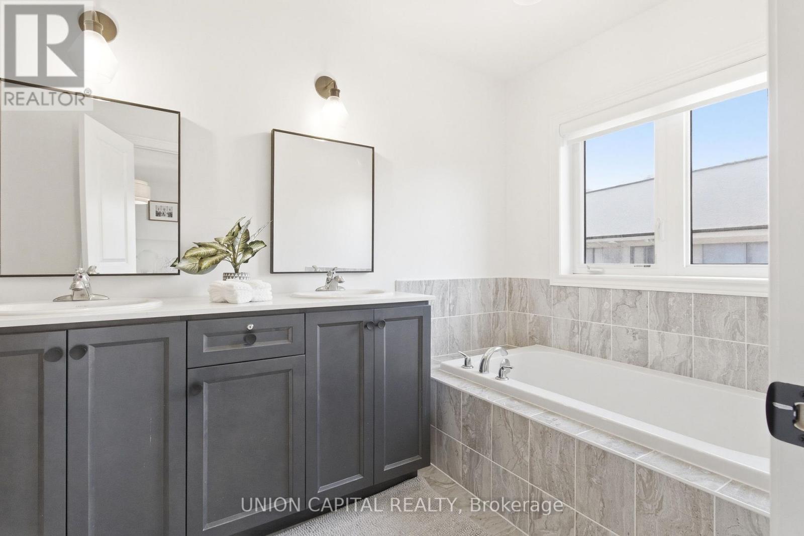 21 Morra Avenue, Caledon, Ontario  L7E 4K5 - Photo 16 - W12934944