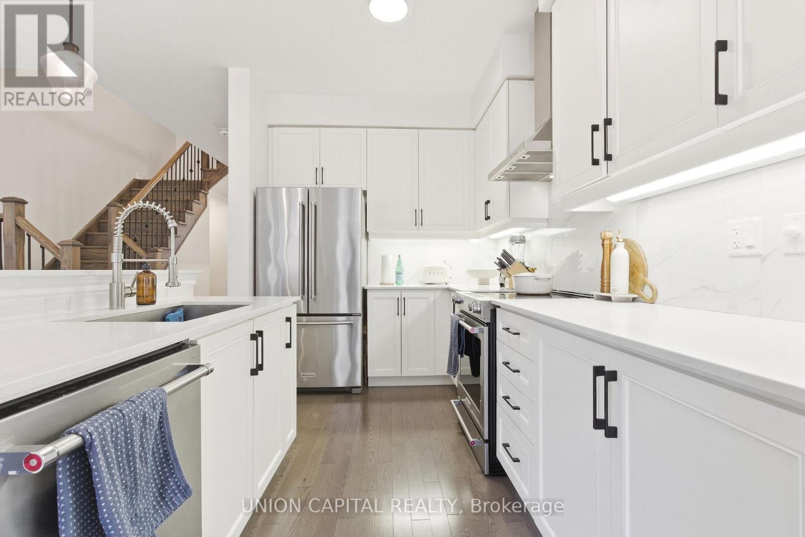 21 Morra Avenue, Caledon, Ontario  L7E 4K5 - Photo 10 - W12934944