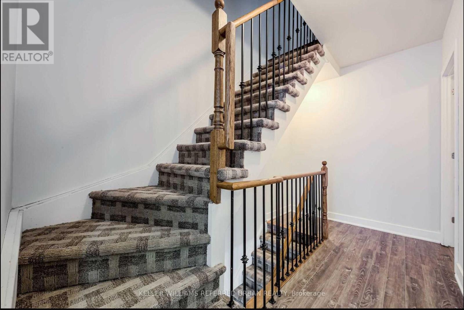 21 - 17 Powerhouse Street, Toronto, Ontario  M6H 4K4 - Photo 6 - W12932000