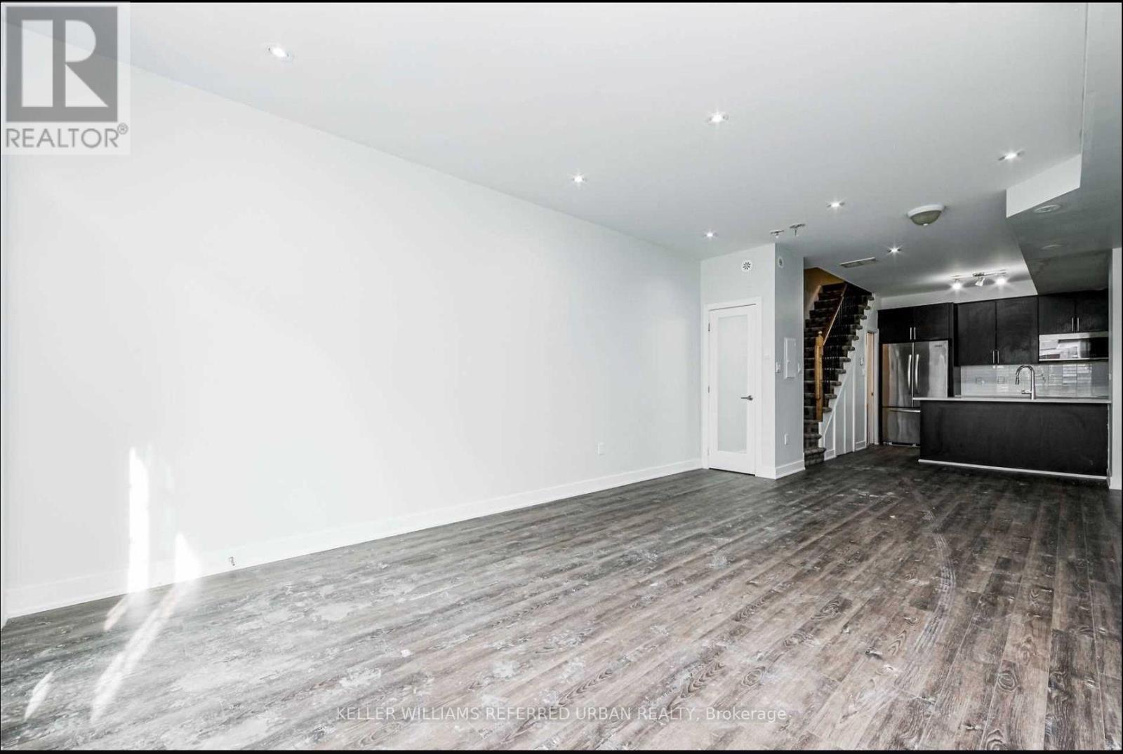 21 - 17 Powerhouse Street, Toronto, Ontario  M6H 4K4 - Photo 2 - W12932000