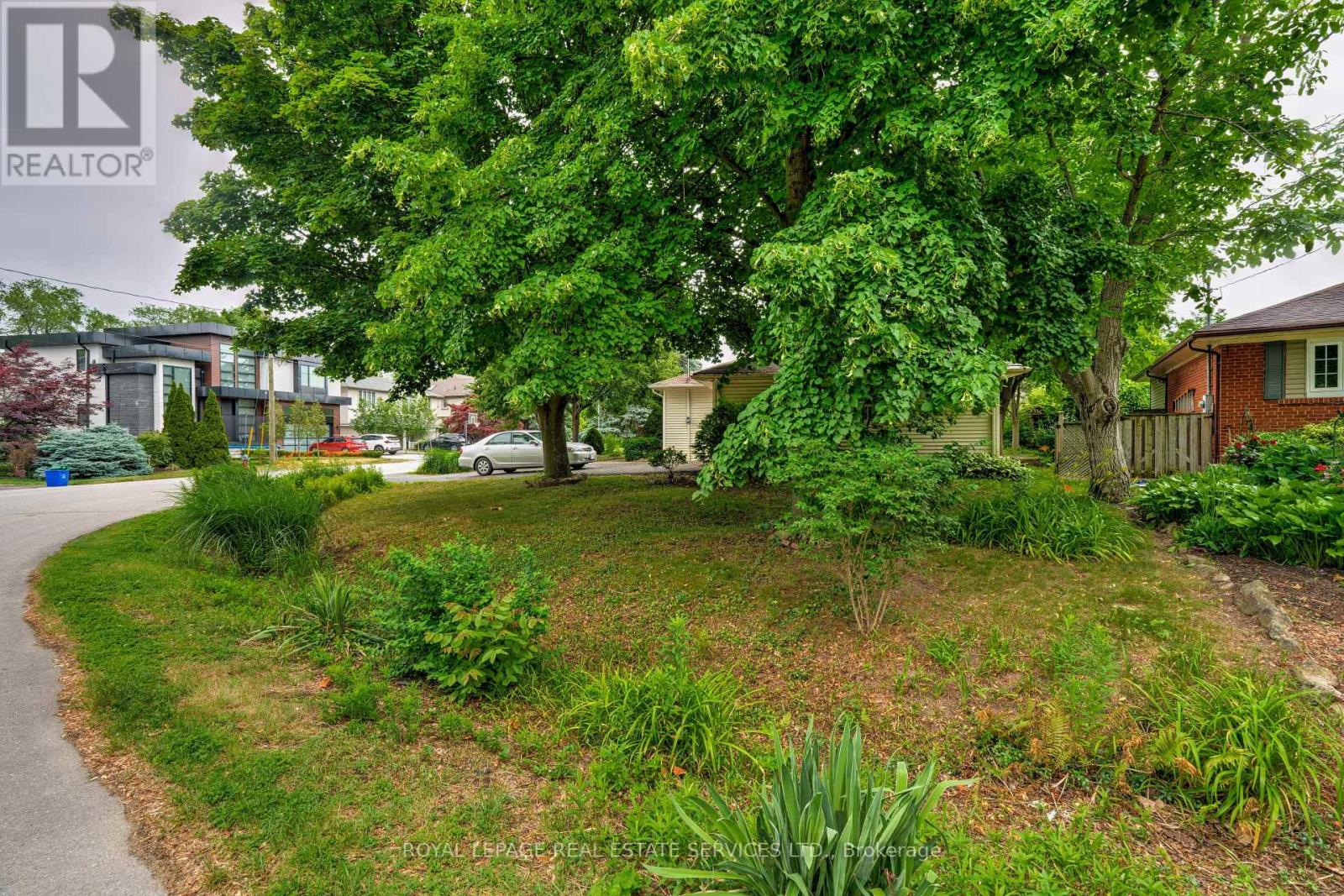 478 Avon Crescent, Oakville, Ontario  L6J 2T4 - Photo 43 - W12936122