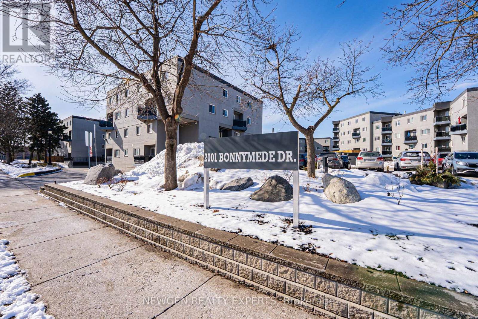 88 - 2001 Bonnymede Drive, Mississauga, Ontario  L5J 4H8 - Photo 1 - W12936130