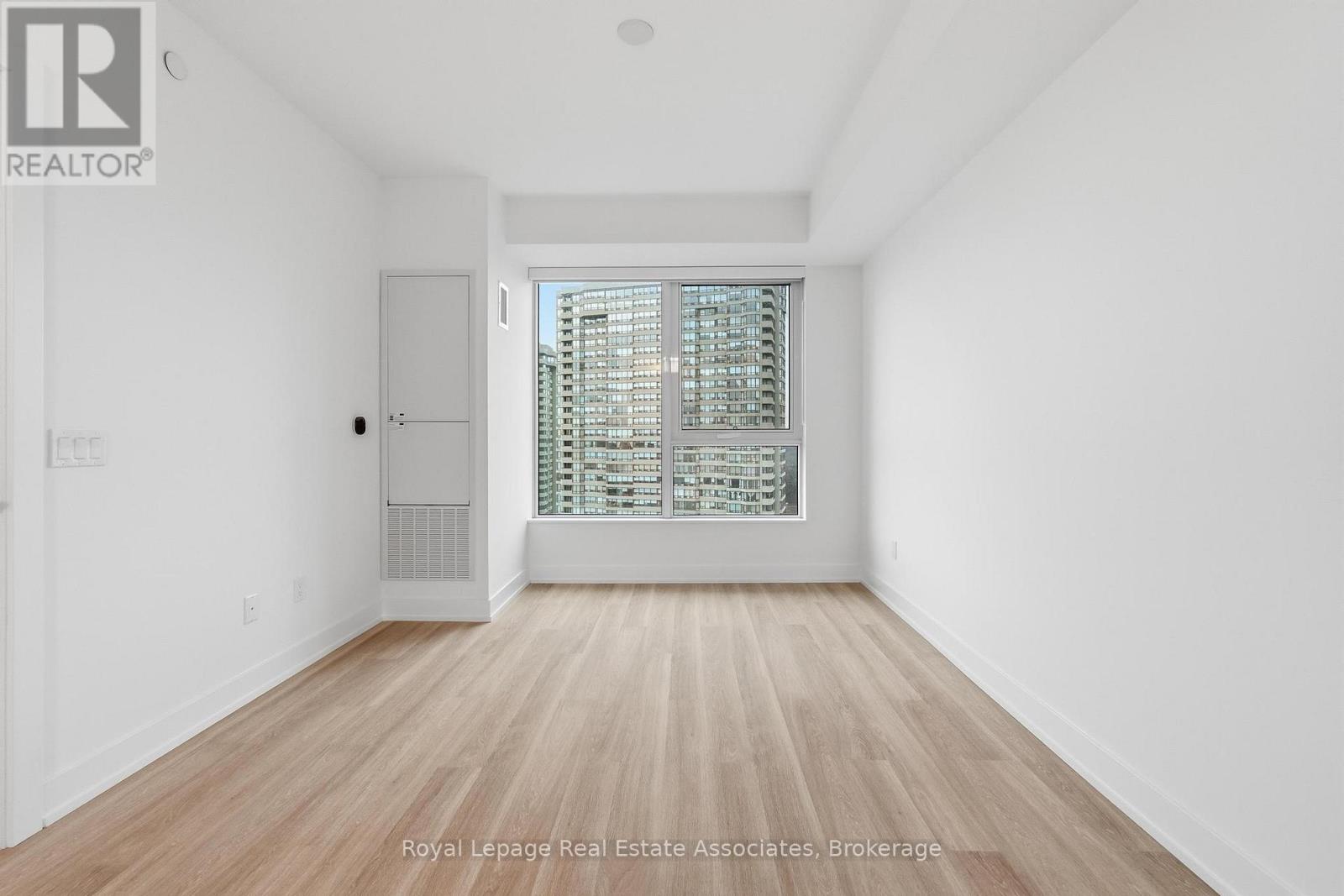 1302 - 25 Cordova Avenue, Toronto, Ontario  M9A 0E5 - Photo 4 - W12936174