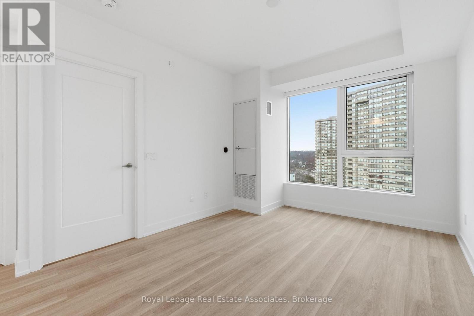 1302 - 25 Cordova Avenue, Toronto, Ontario  M9A 0E5 - Photo 6 - W12936174