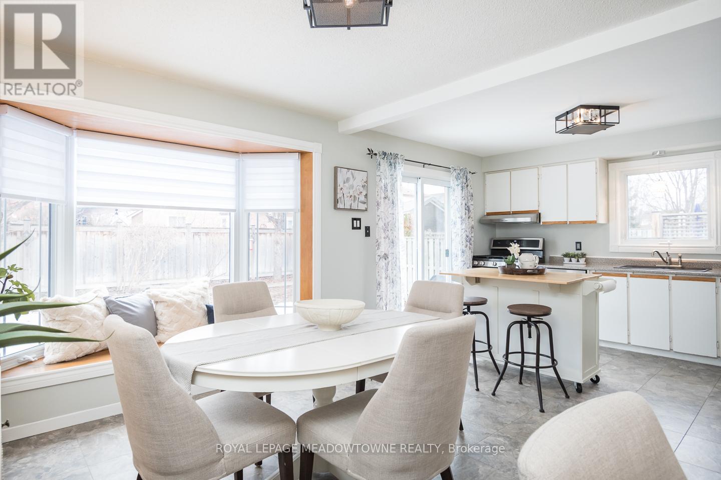 833 Laurier Avenue, Milton, Ontario  L9T 4H4 - Photo 14 - W12936218