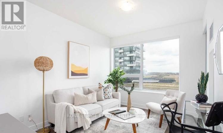 606 - 297 Oak Walk Drive, Oakville, Ontario  L6H 3R6 - Photo 4 - W12936232