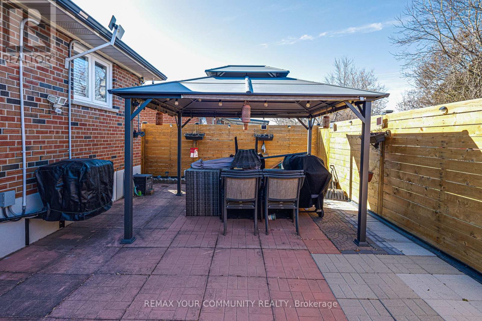 270 Grandravine Drive, Toronto, Ontario  M3N 1J3 - Photo 27 - W12936288