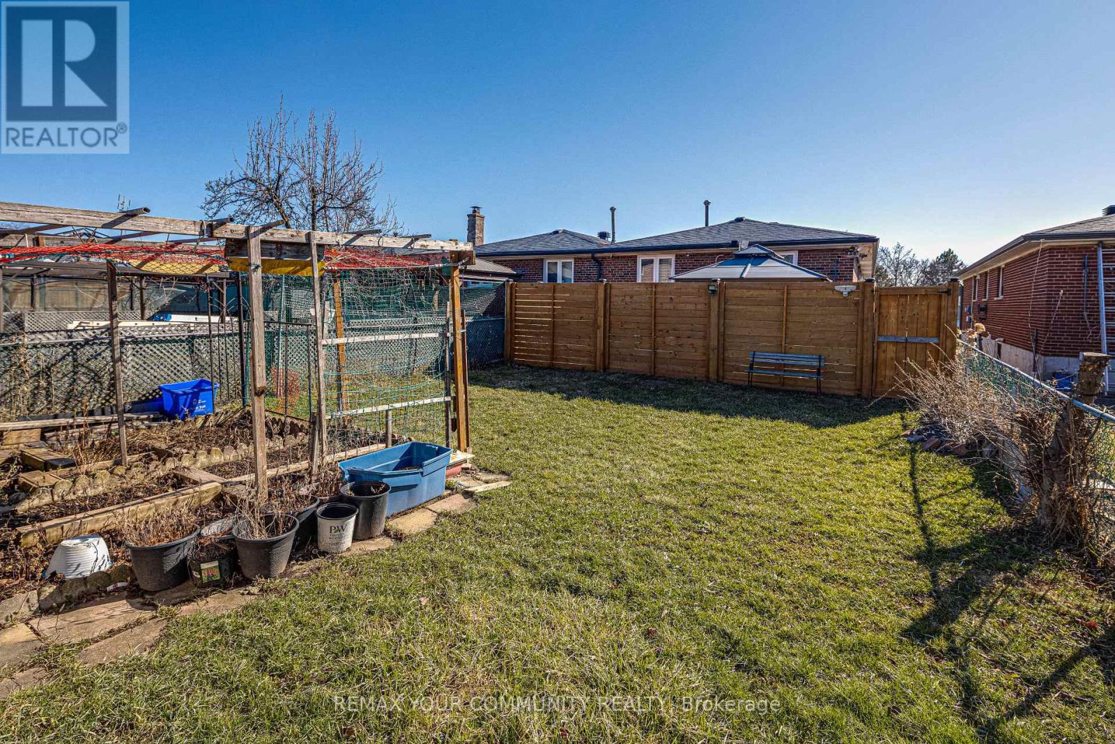 270 Grandravine Drive, Toronto, Ontario  M3N 1J3 - Photo 30 - W12936288