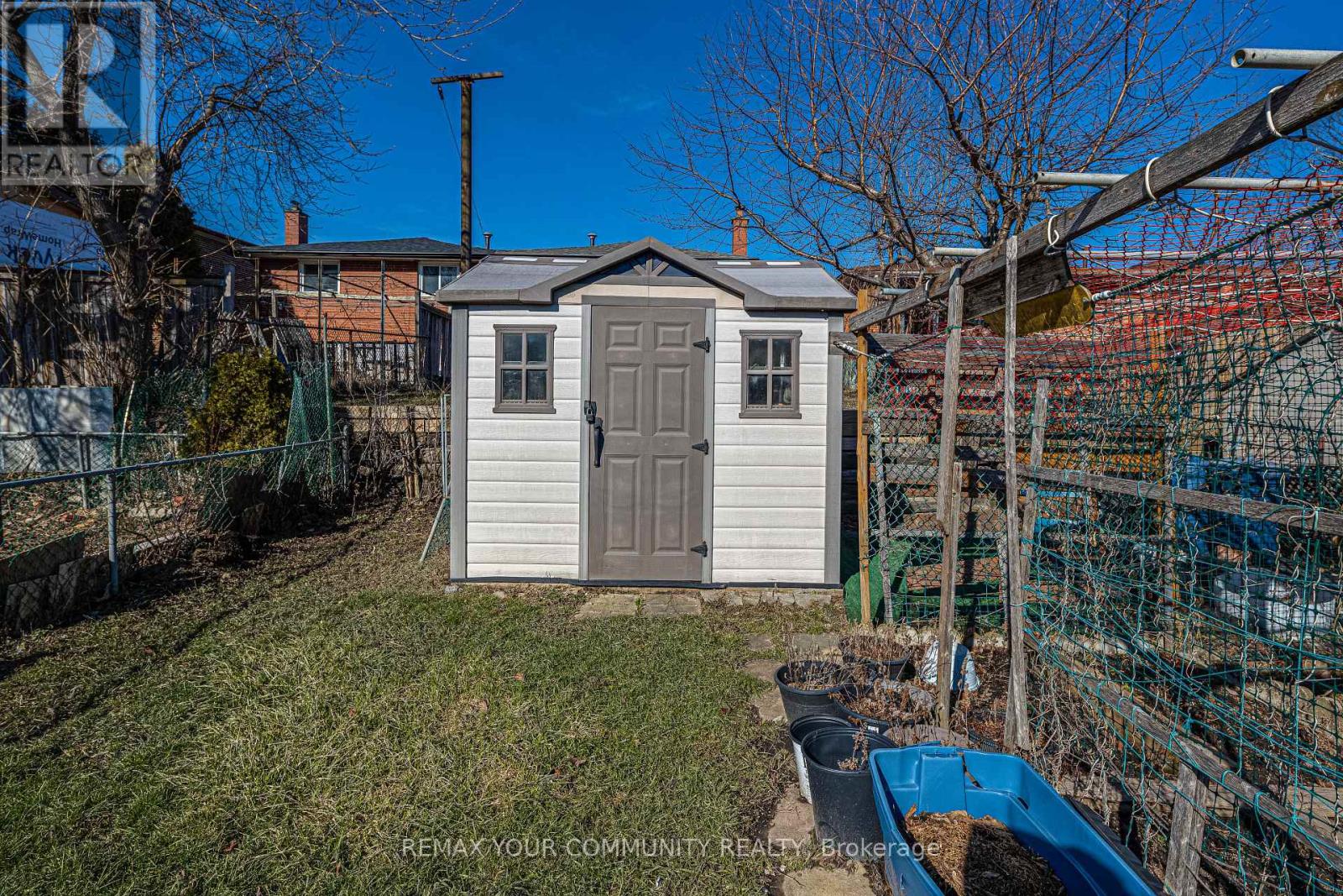 270 Grandravine Drive, Toronto, Ontario  M3N 1J3 - Photo 33 - W12936288