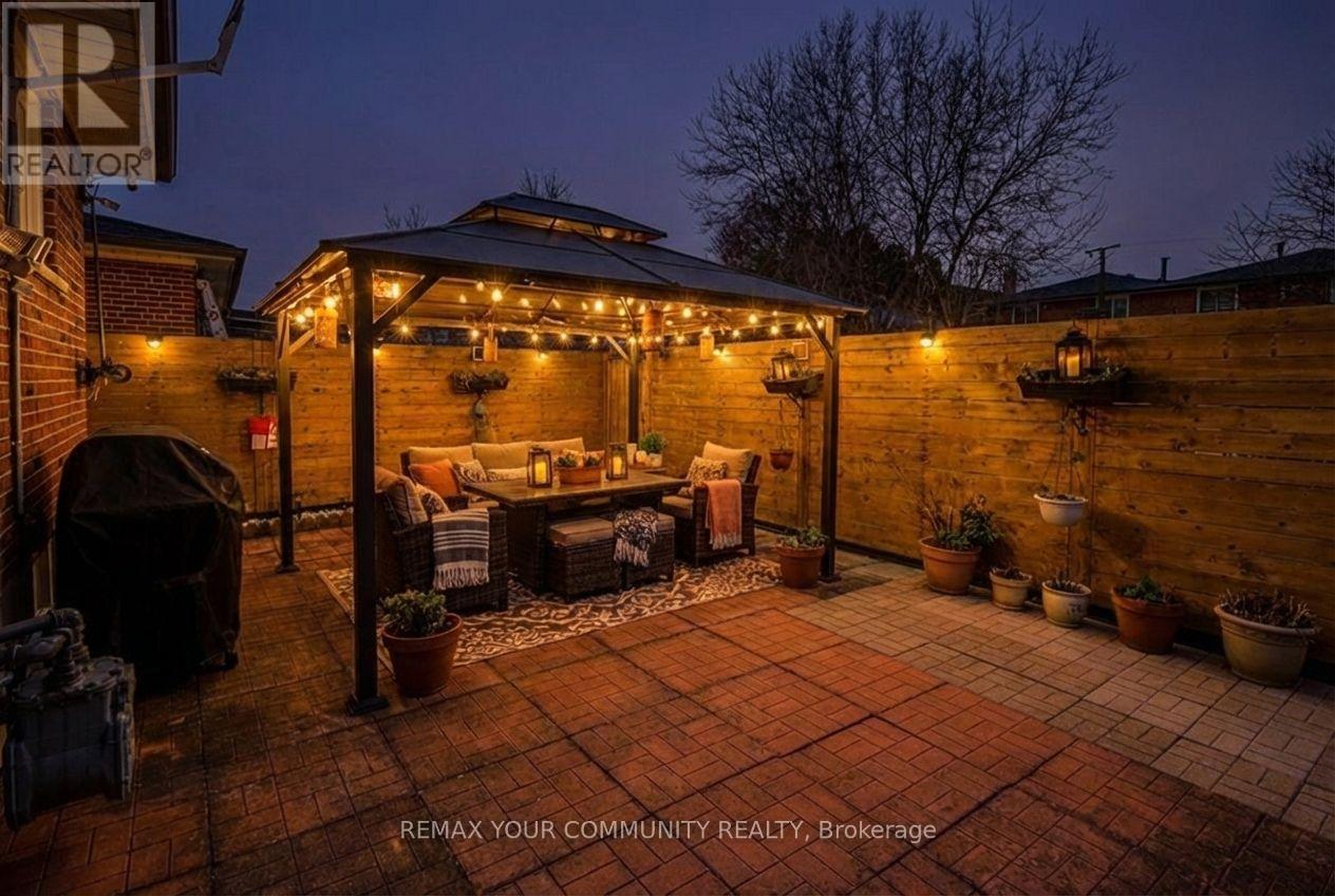 270 Grandravine Drive, Toronto, Ontario  M3N 1J3 - Photo 35 - W12936288