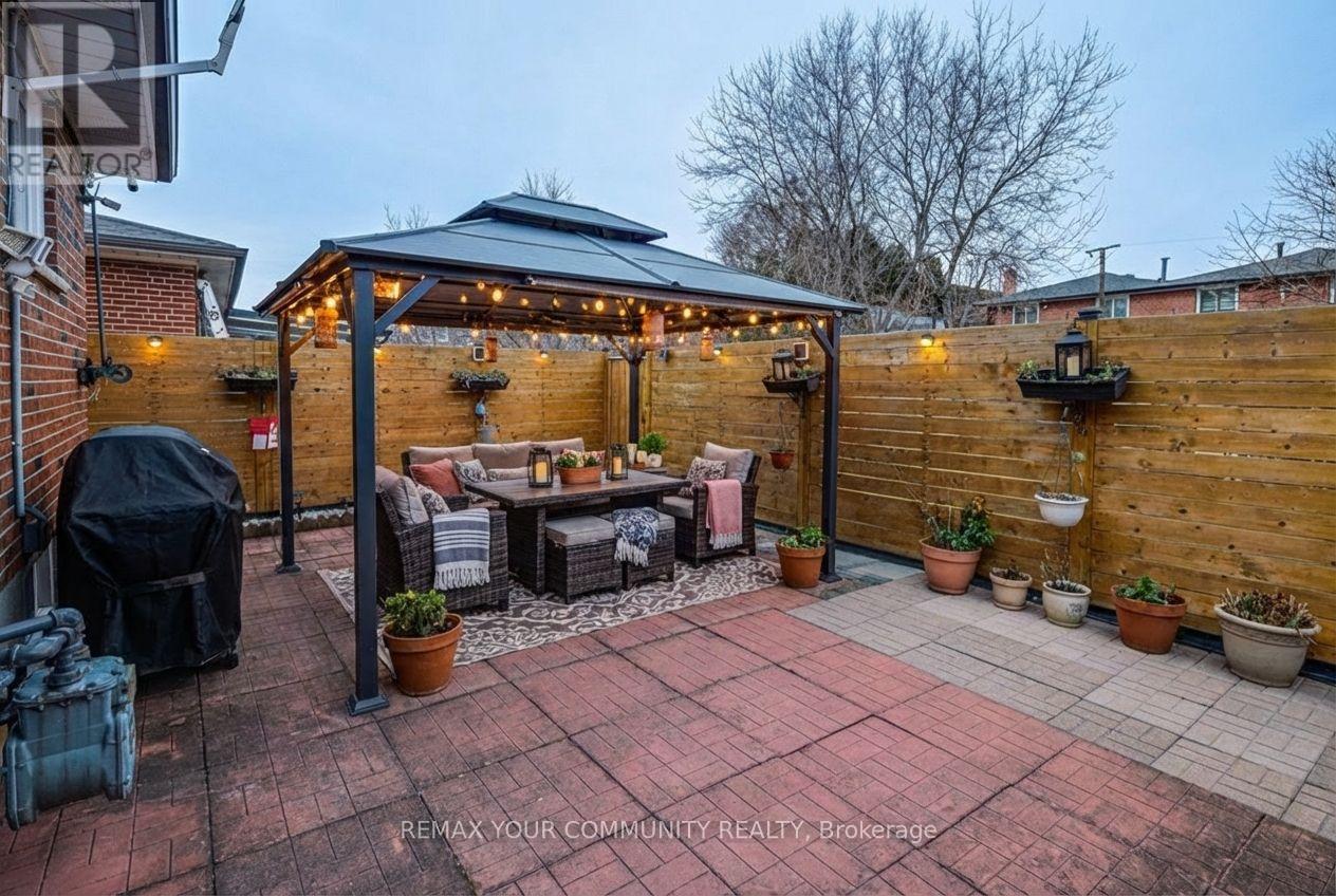 270 Grandravine Drive, Toronto, Ontario  M3N 1J3 - Photo 36 - W12936288