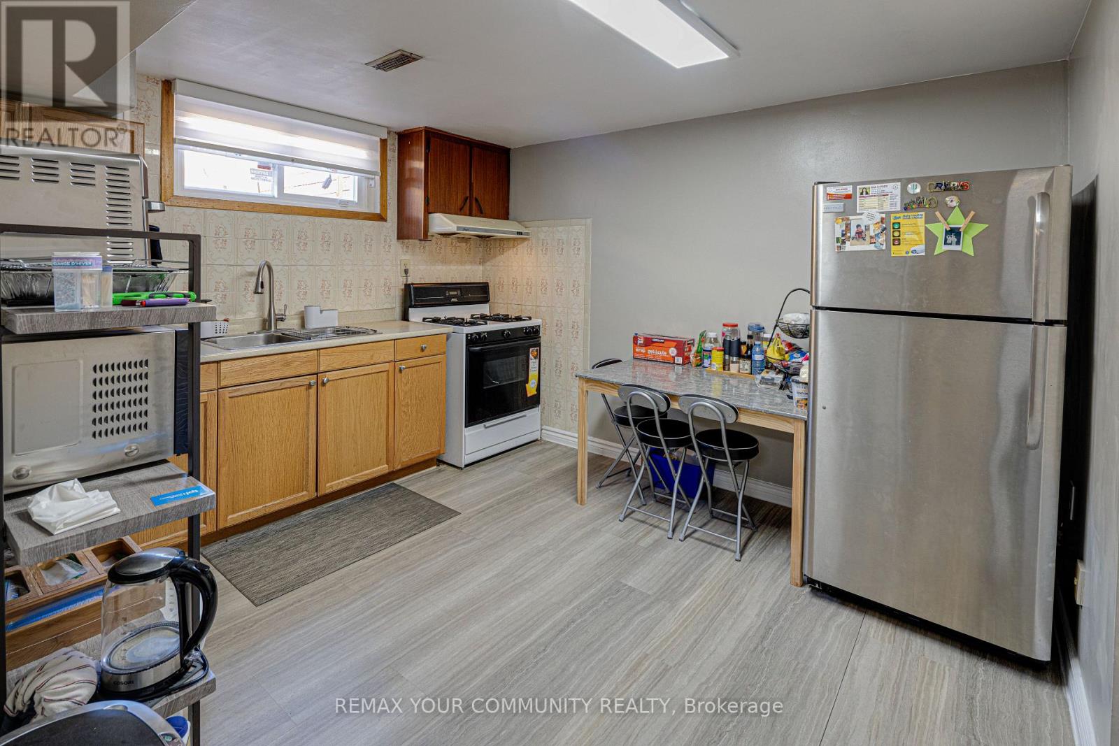 270 Grandravine Drive, Toronto, Ontario  M3N 1J3 - Photo 9 - W12936288