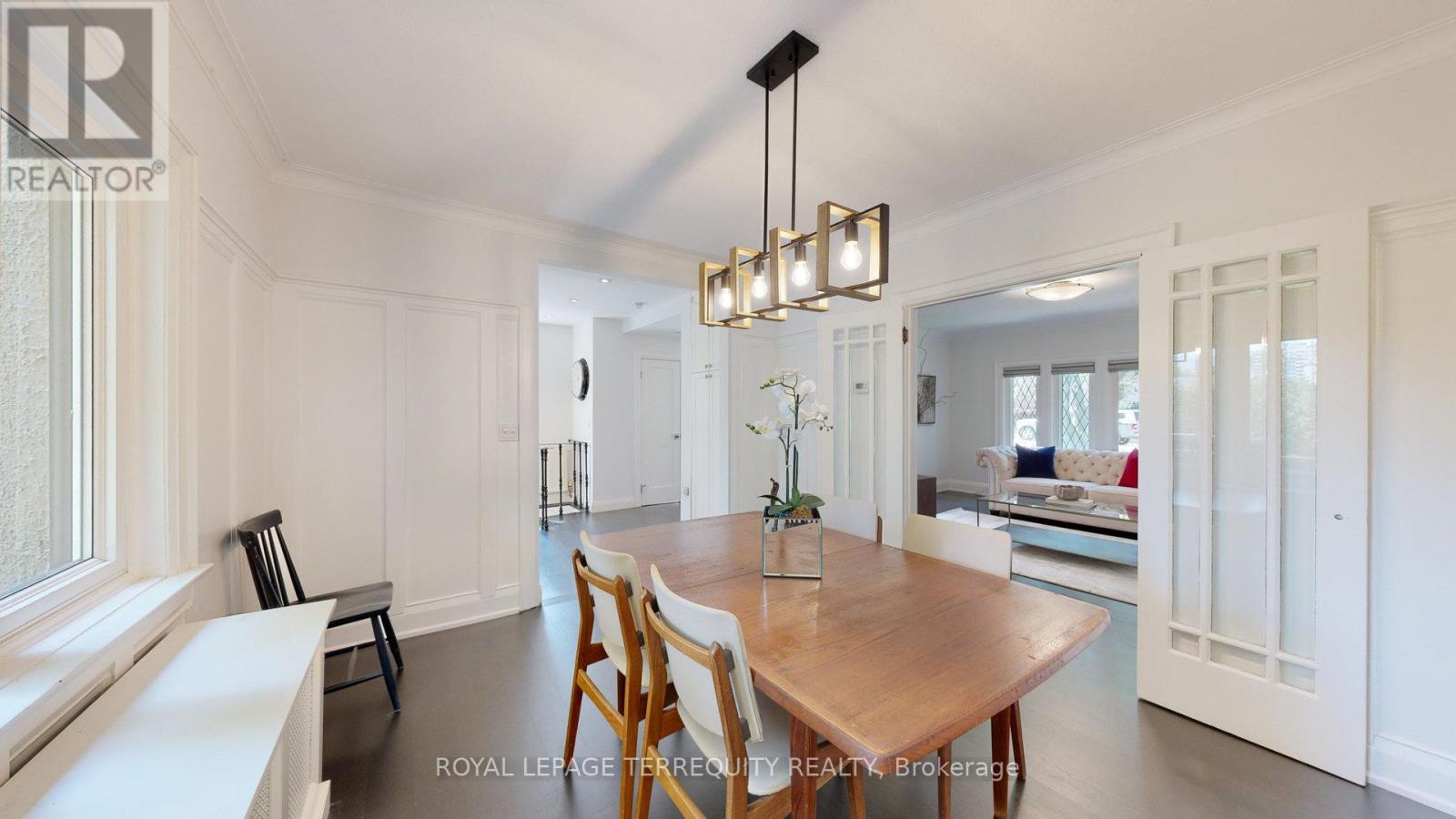 65 Burnhamthorpe Crescent, Toronto, Ontario  M9A 1G6 - Photo 13 - W12936294