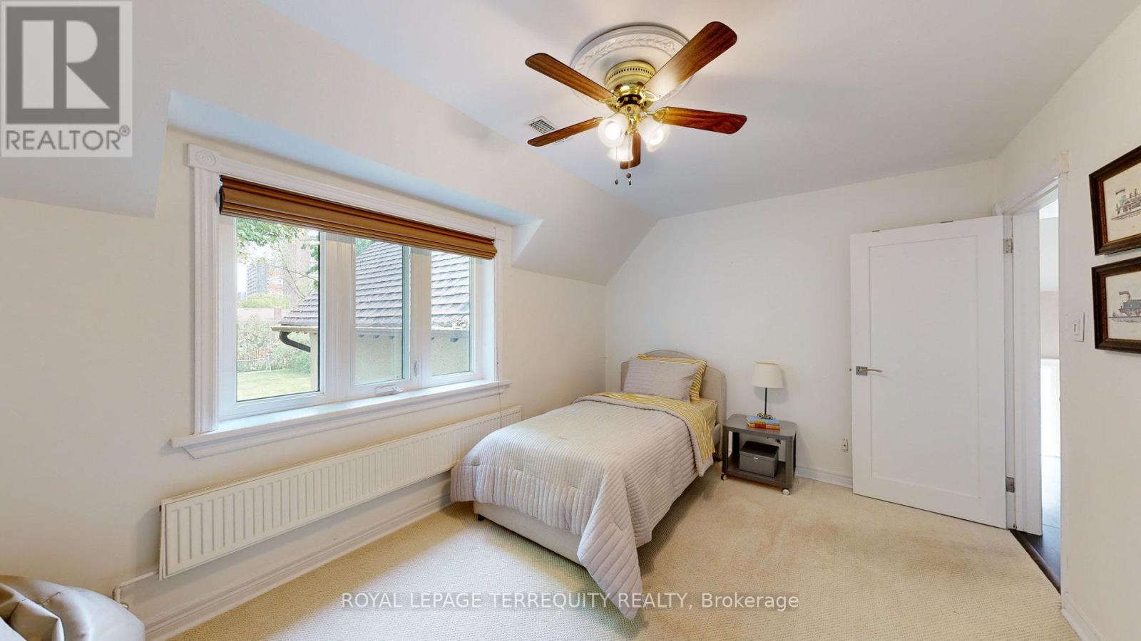 65 Burnhamthorpe Crescent, Toronto, Ontario  M9A 1G6 - Photo 29 - W12936294