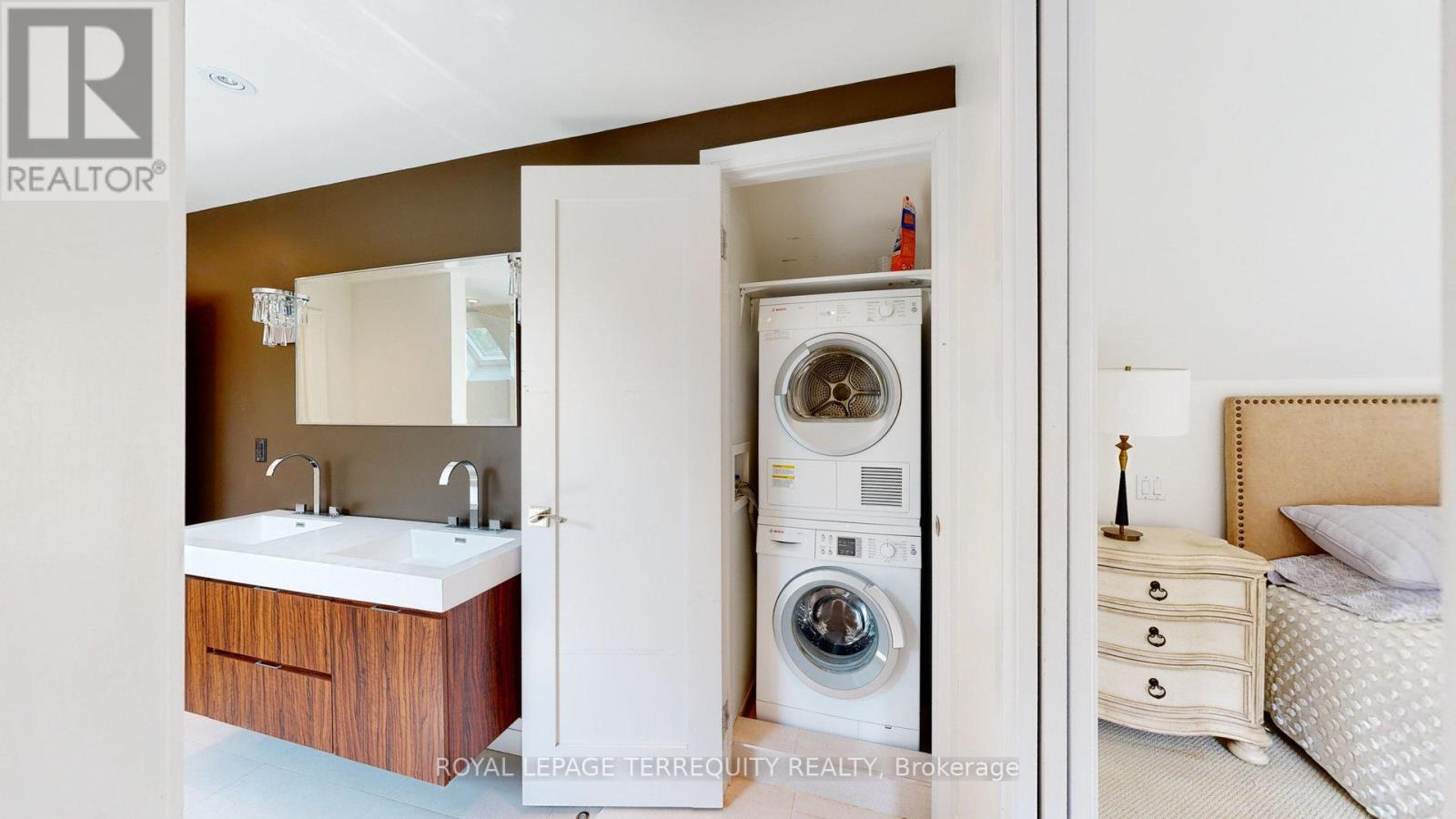 65 Burnhamthorpe Crescent, Toronto, Ontario  M9A 1G6 - Photo 33 - W12936294