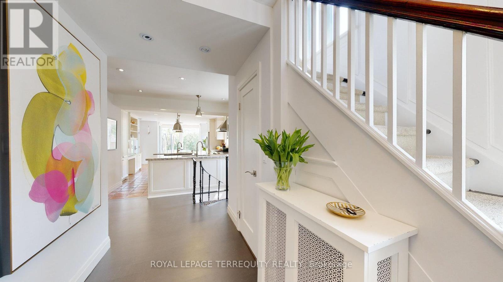 65 Burnhamthorpe Crescent, Toronto, Ontario  M9A 1G6 - Photo 7 - W12936294