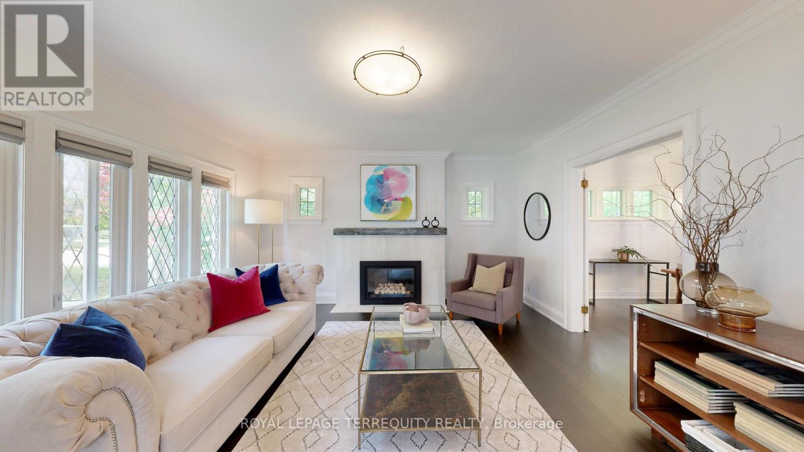 65 Burnhamthorpe Crescent, Toronto, Ontario  M9A 1G6 - Photo 8 - W12936294