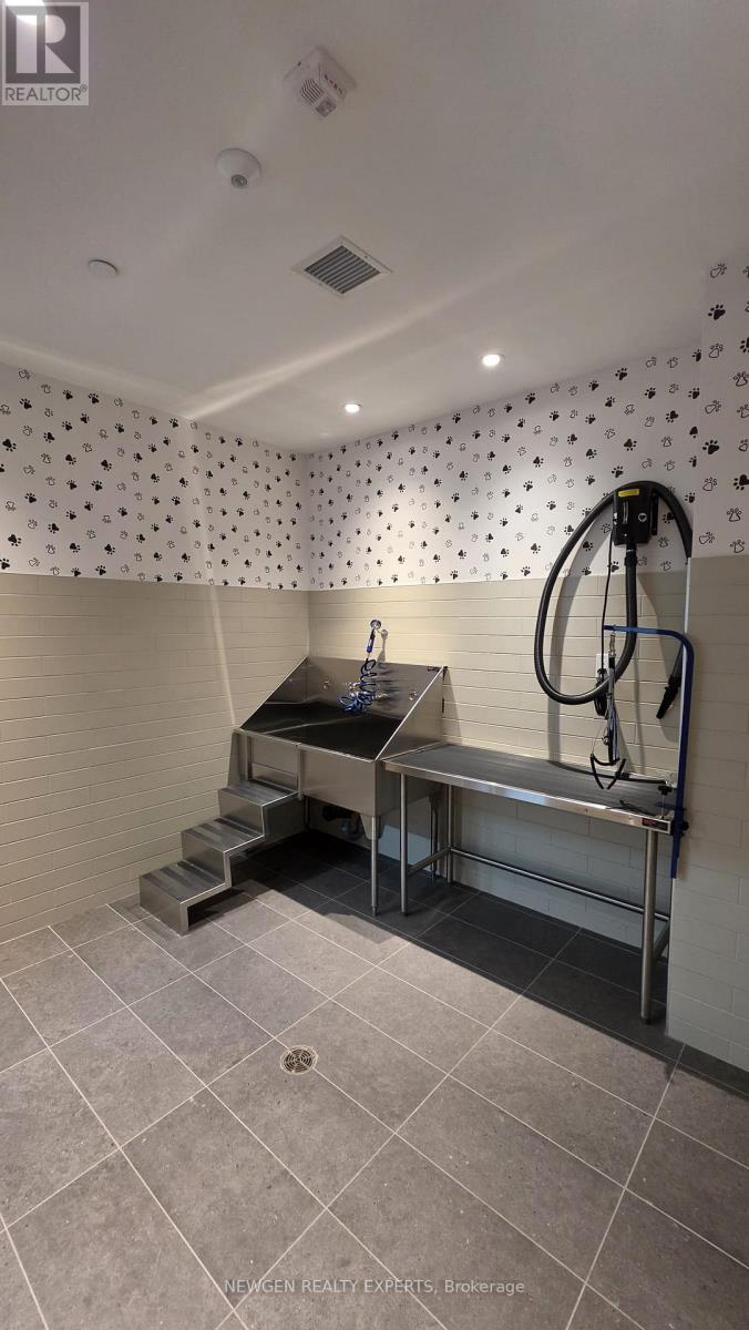 801 - 750 Whitlock Avenue, Milton, Ontario  L9E 2B4 - Photo 11 - W12936298