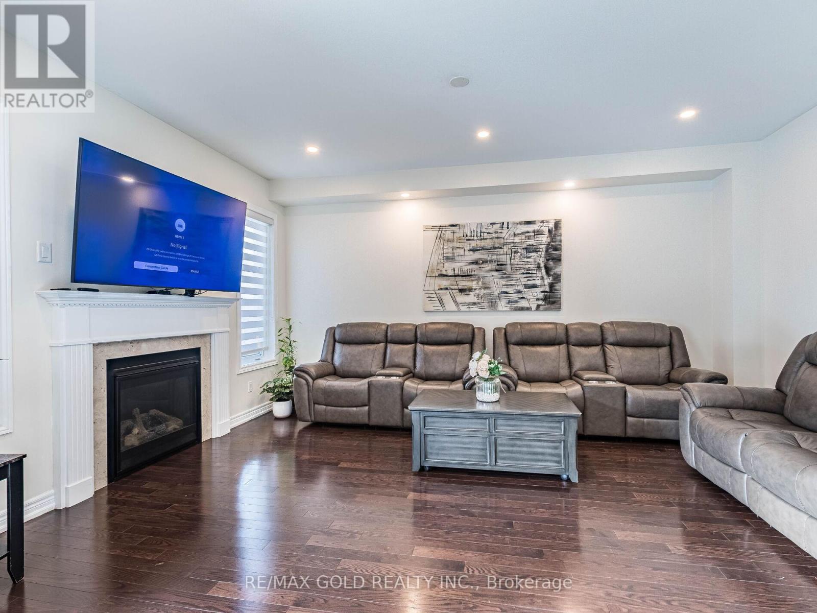 520 Veterans Drive, Brampton, Ontario  L7A 5A7 - Photo 12 - W12936304