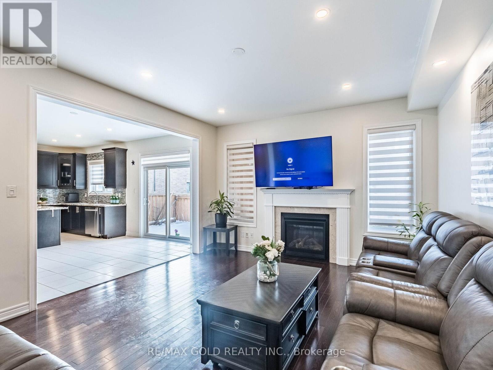 520 Veterans Drive, Brampton, Ontario  L7A 5A7 - Photo 14 - W12936304