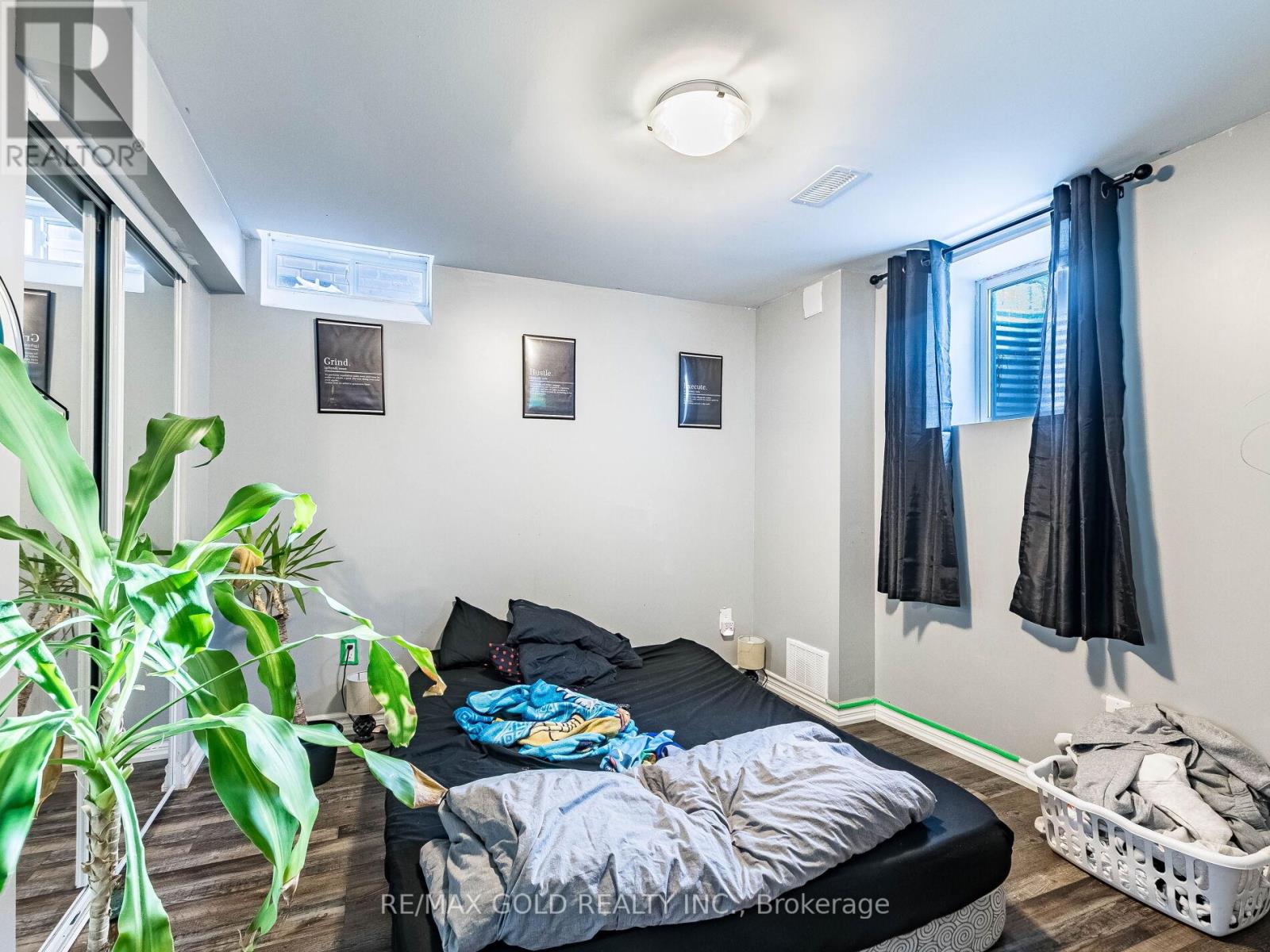 520 Veterans Drive, Brampton, Ontario  L7A 5A7 - Photo 38 - W12936304