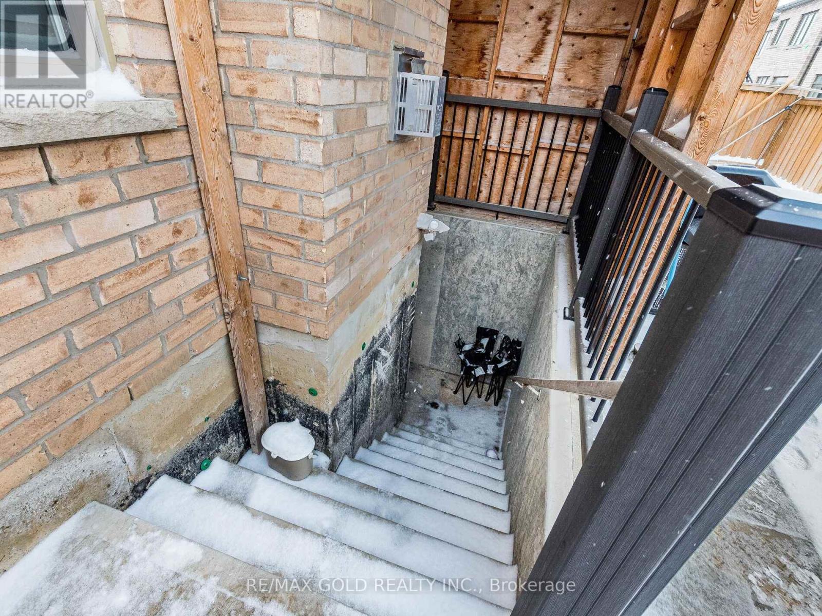 520 Veterans Drive, Brampton, Ontario  L7A 5A7 - Photo 42 - W12936304