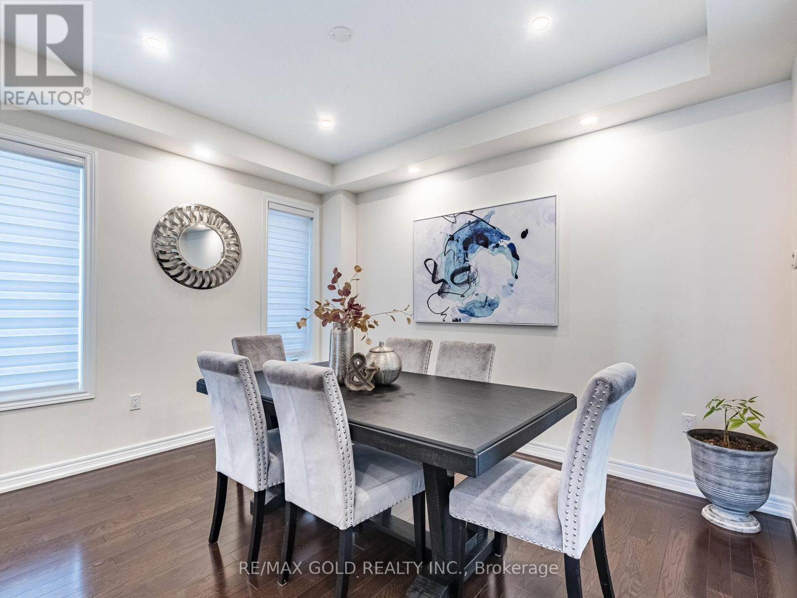 520 Veterans Drive, Brampton, Ontario  L7A 5A7 - Photo 9 - W12936304