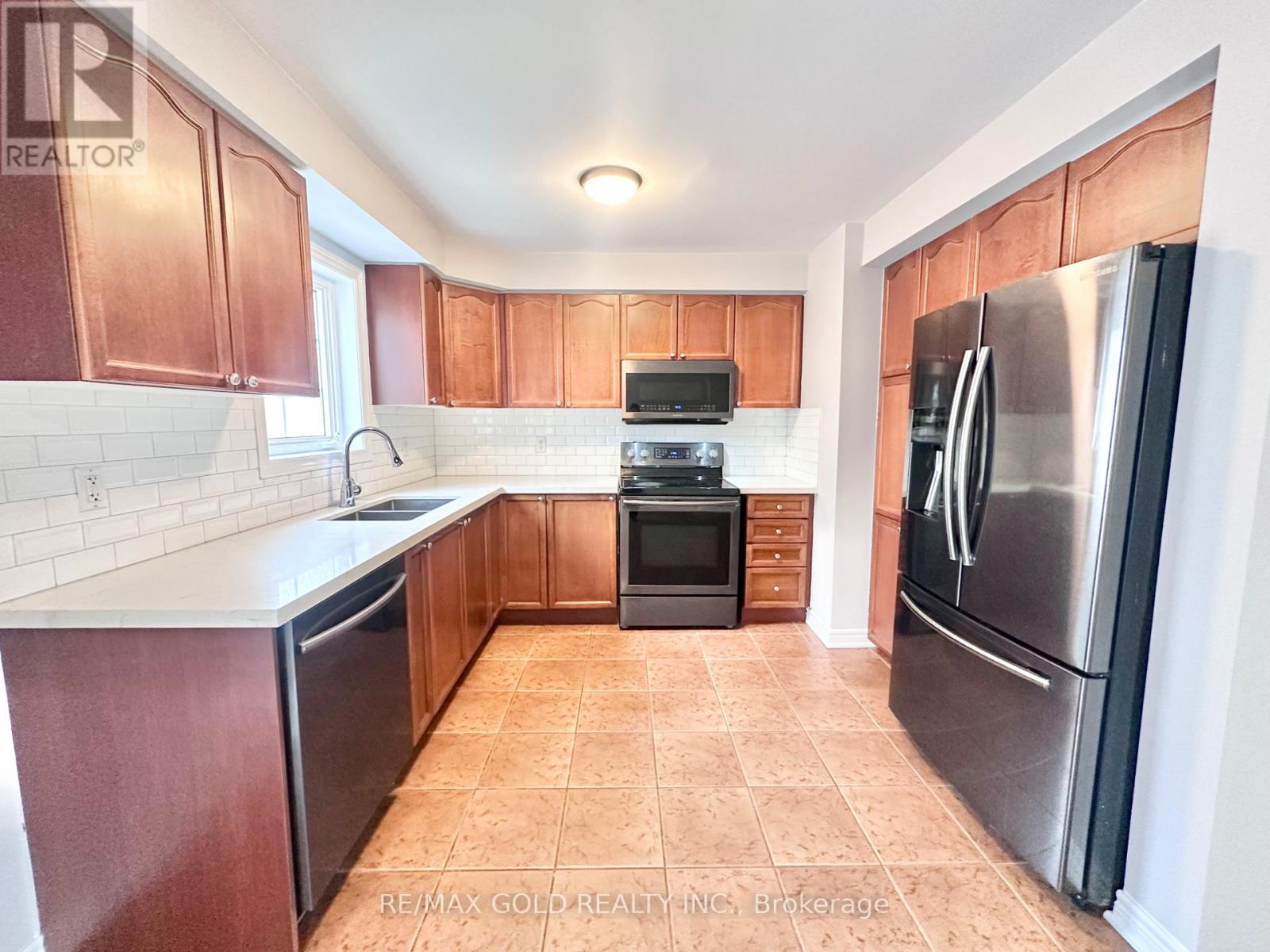 15 - 2361 Parkhaven Boulevard, Oakville, Ontario  L6H 7S7 - Photo 11 - W12936340