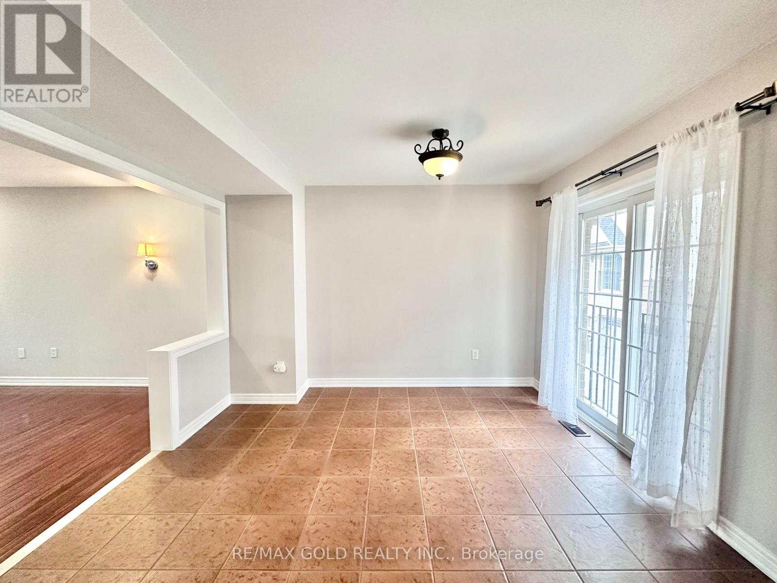 15 - 2361 Parkhaven Boulevard, Oakville, Ontario  L6H 7S7 - Photo 14 - W12936340