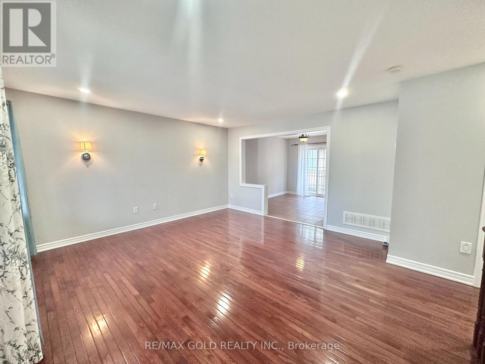 15 - 2361 Parkhaven Boulevard, Oakville, Ontario  L6H 7S7 - Photo 4 - W12936340