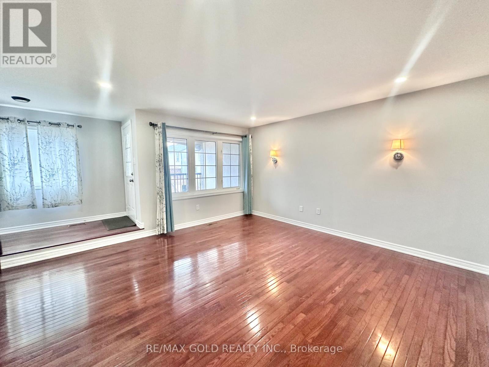 15 - 2361 Parkhaven Boulevard, Oakville, Ontario  L6H 7S7 - Photo 6 - W12936340