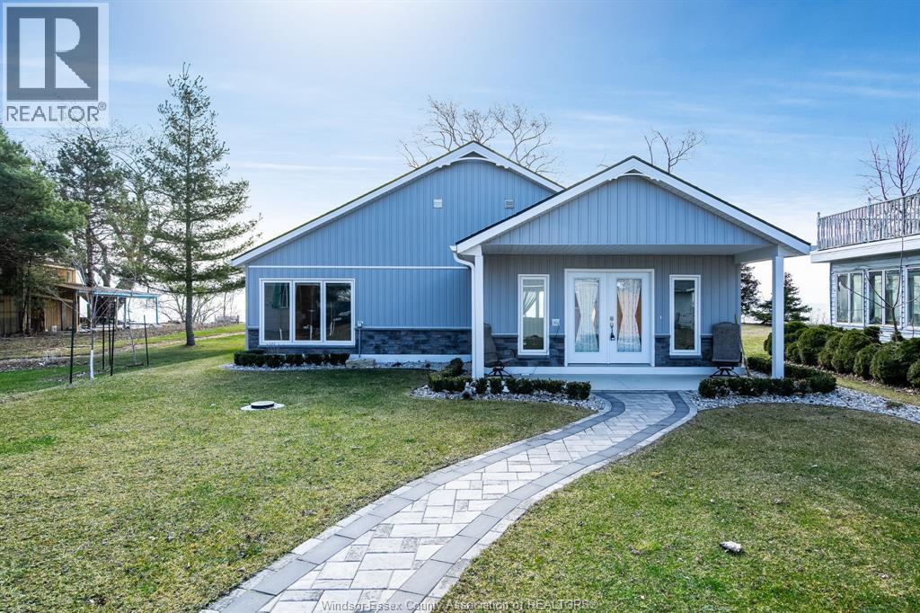 MLS# 26006546: 952 Hiawatha Beach, Wheatley, Canada