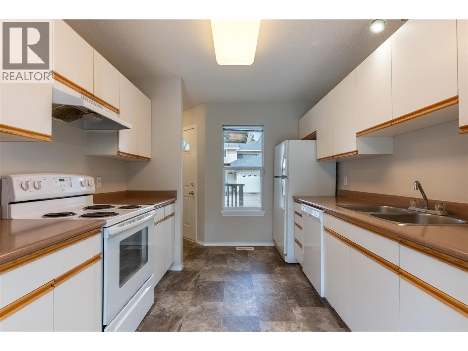 1920 Hugh Allan Drive Unit# 83, Kamloops, British Columbia  V1S 1Y5 - Photo 6 - 10357824