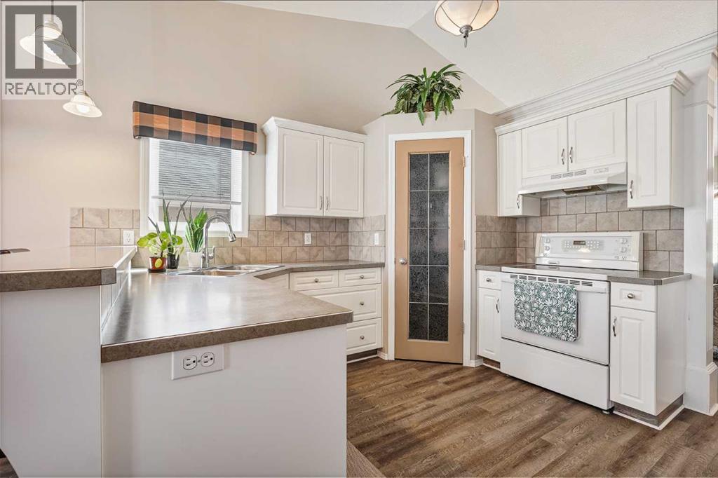 41 Heritage Circle W, Lethbridge, Alberta  T1K 7M8 - Photo 9 - A2297061