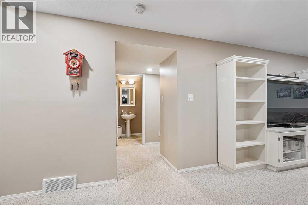 41 Heritage Circle W, Lethbridge, Alberta  T1K 7M8 - Photo 26 - A2297061