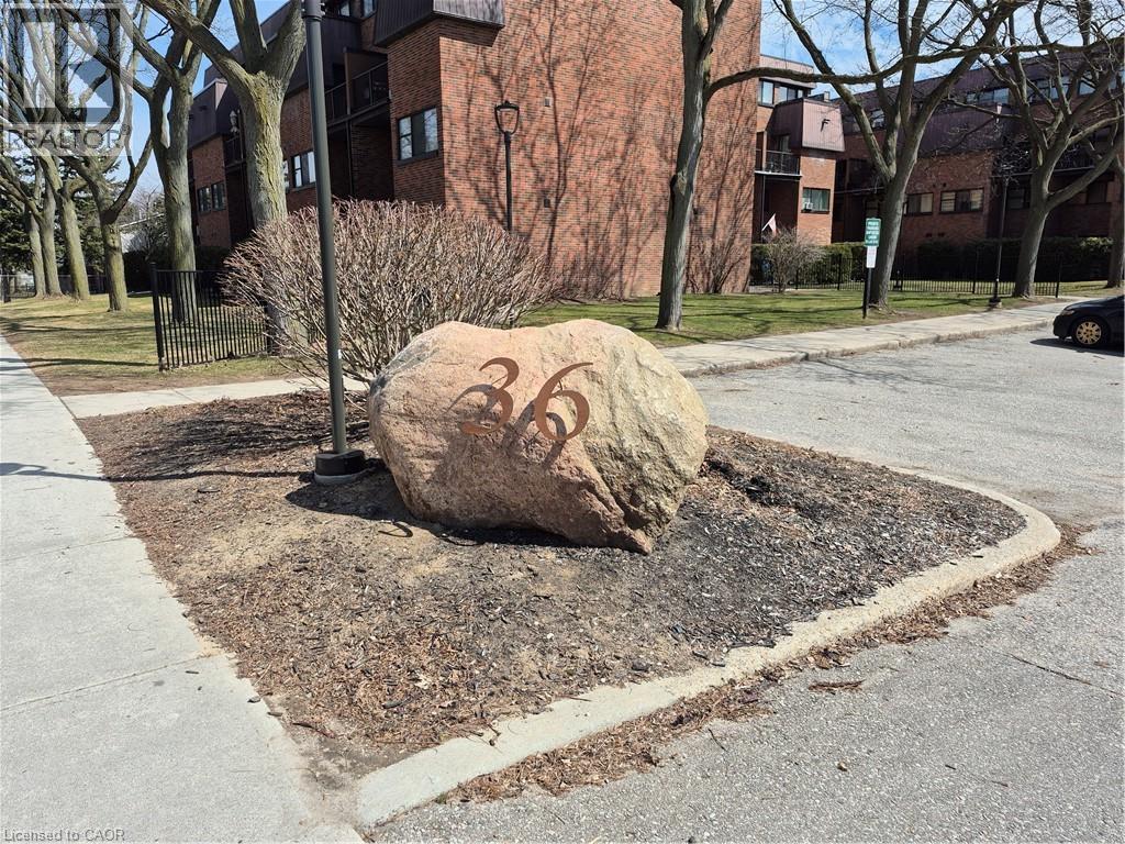 36 HAYHURST Road Unit# 334, Brantford, Ontario