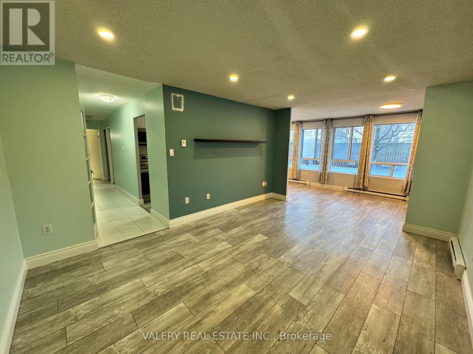 106 - 65 Highland Cres Crescent, Kitchener, Ontario  N2M 5M8 - Photo 3 - X12936088